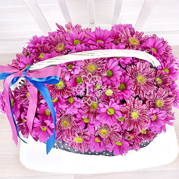 Ягодное суфле - корзинка с хризантемами